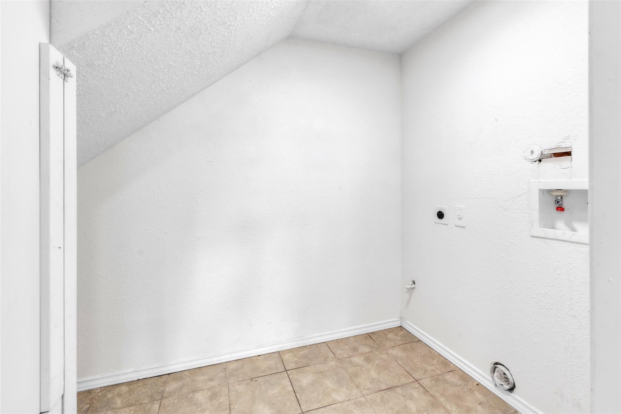 5805 Cougar Dr #a Property Photo 6