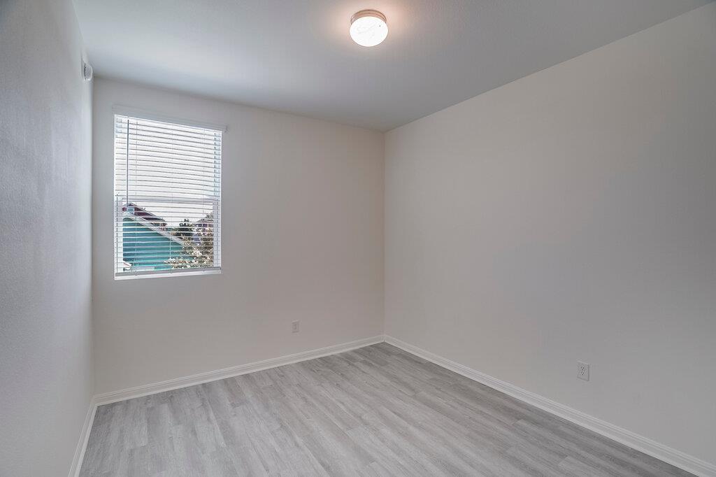576 Ferrule Dr Property Photo 13