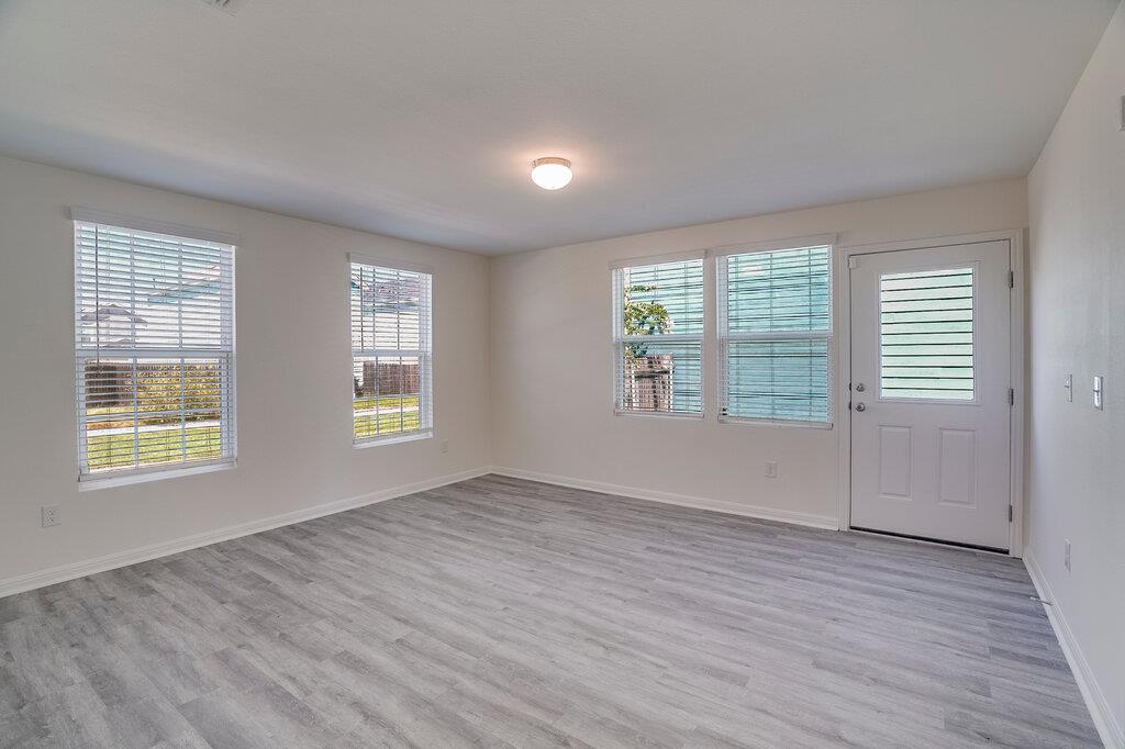 576 Ferrule Dr Property Photo 15