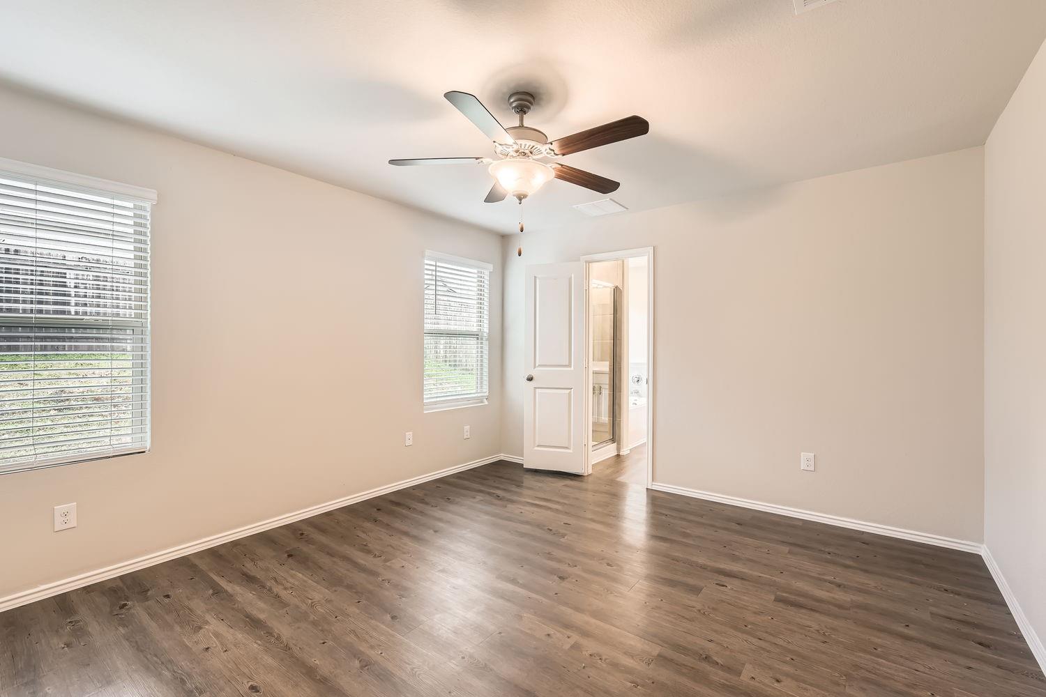 10801 Dimitrios Dr Property Photo 14
