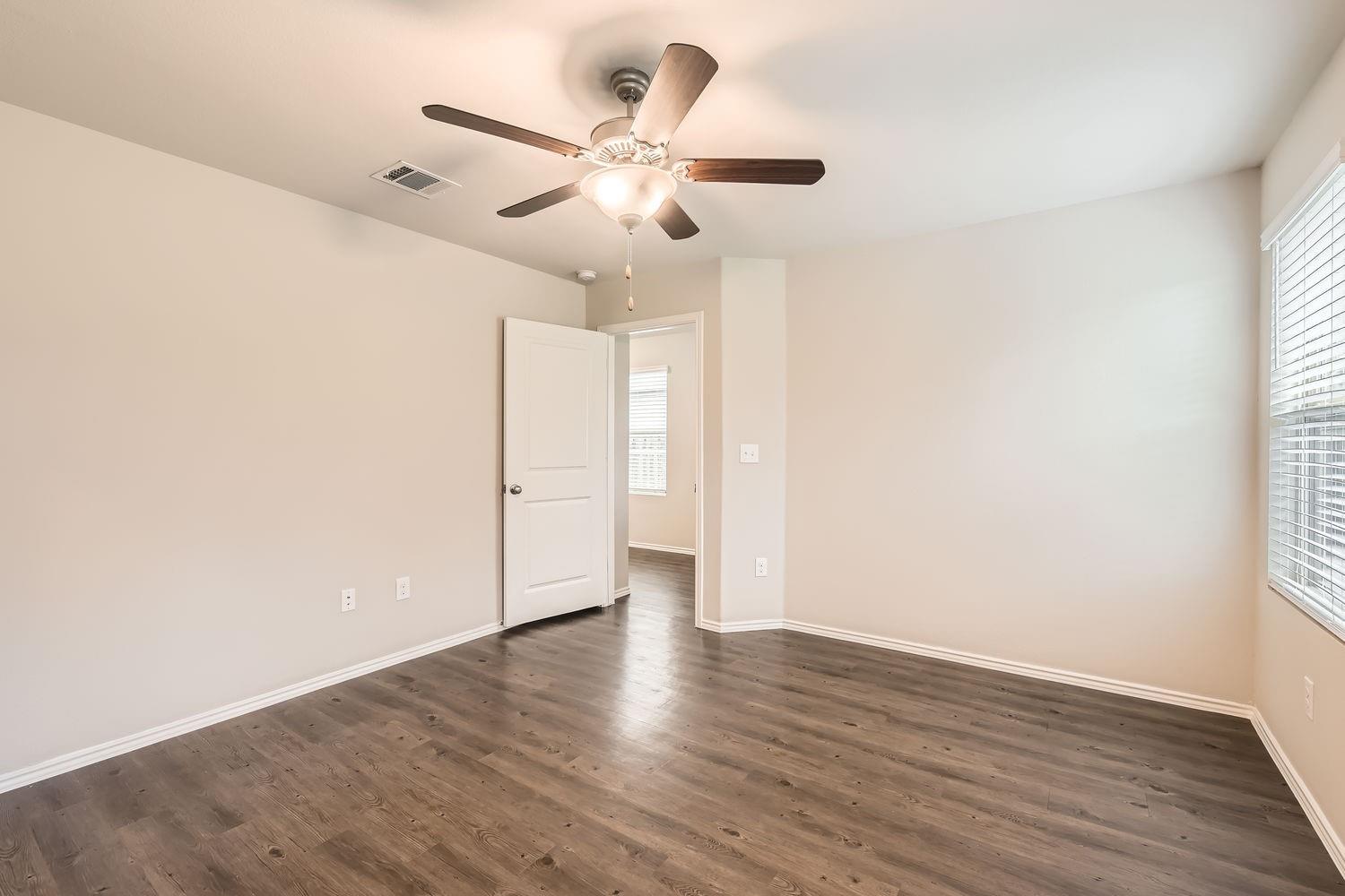 10801 Dimitrios Dr Property Photo 15