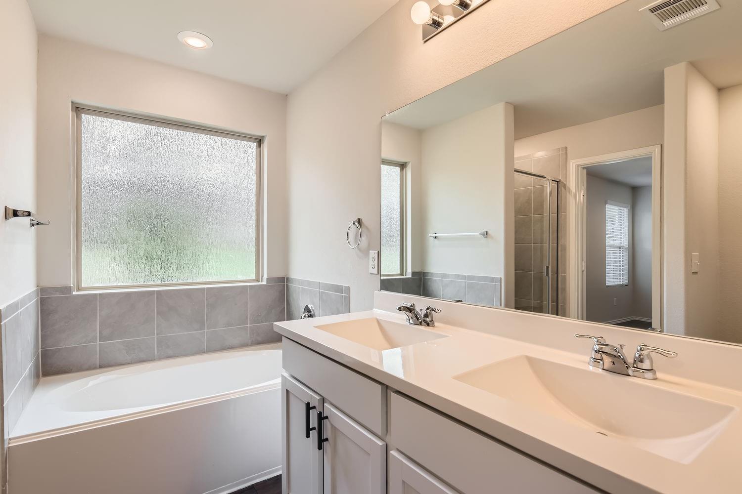 10801 Dimitrios Dr Property Photo 16