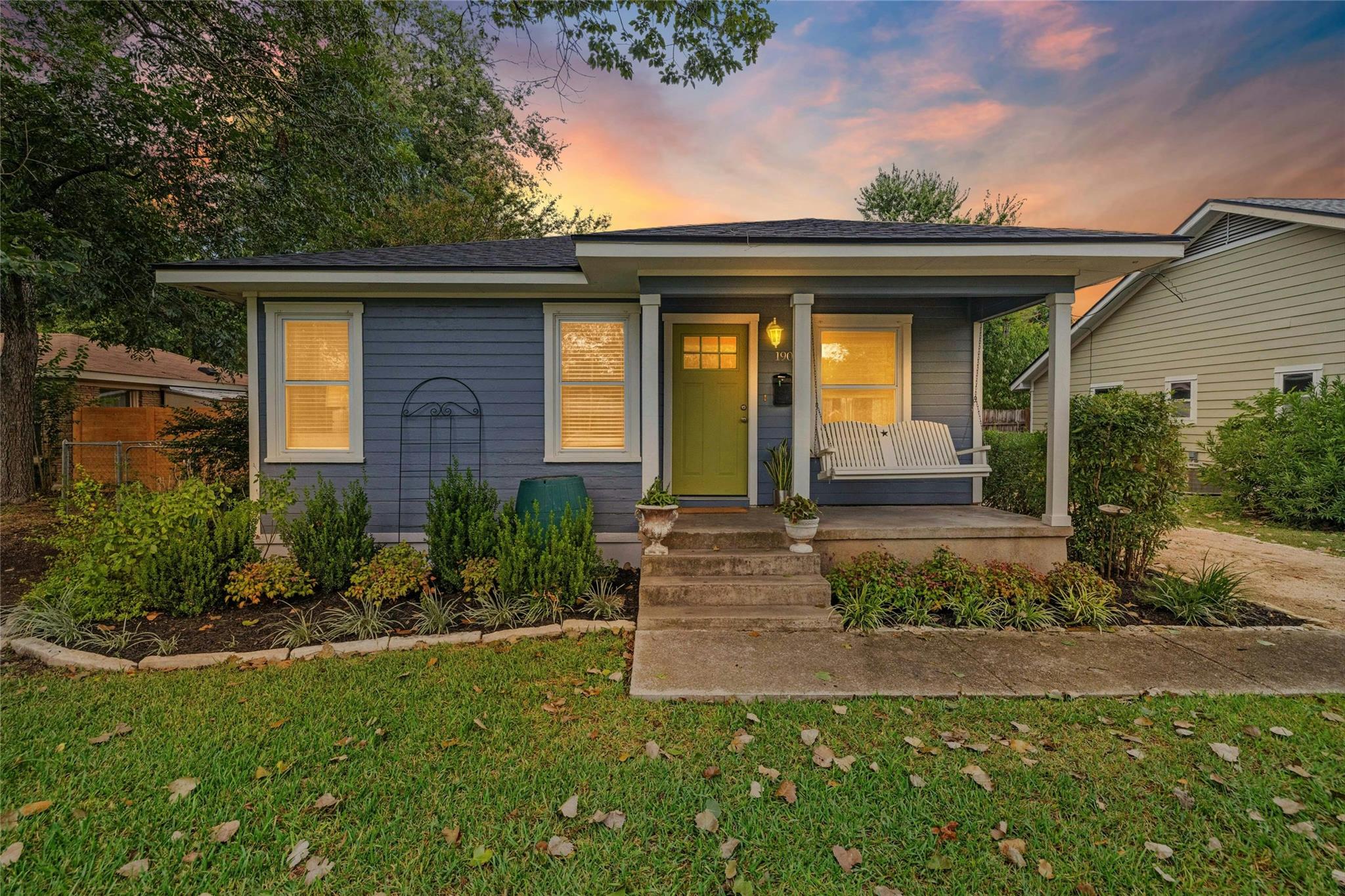 1906 Paige St Property Photo