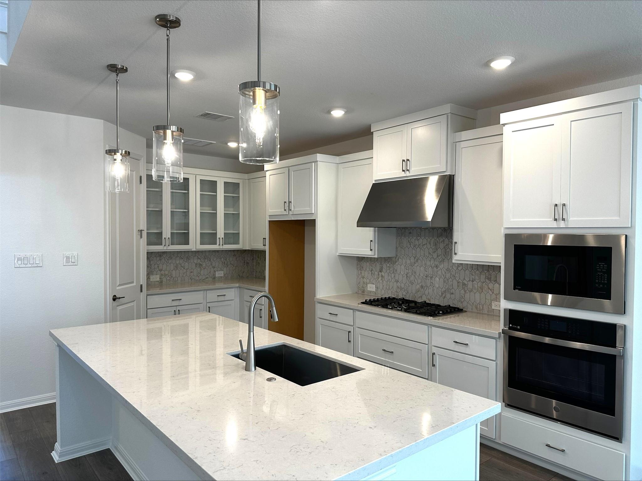 1409 Scenic Green Loop Property Photo 24
