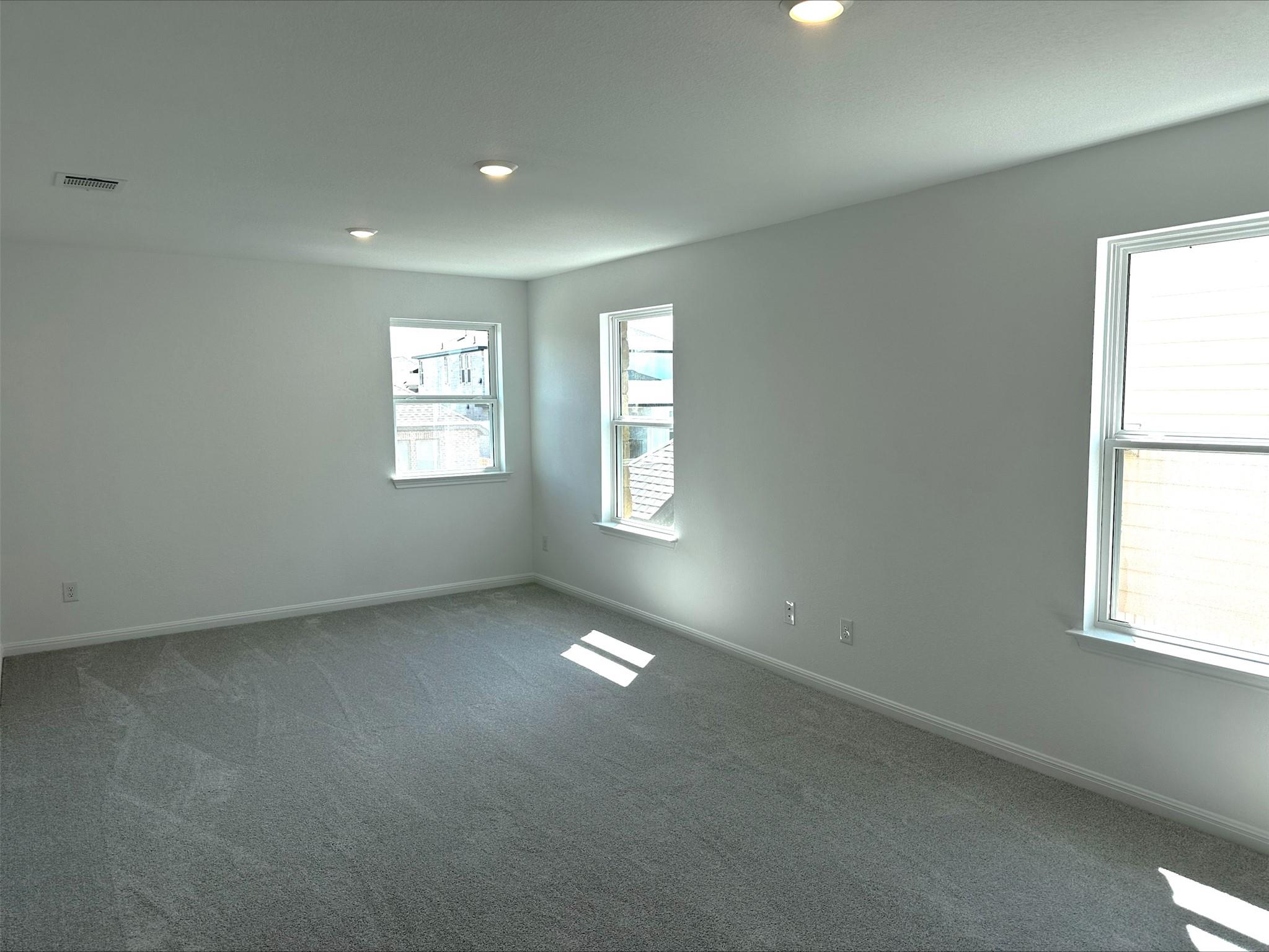 1409 Scenic Green Loop Property Photo 27