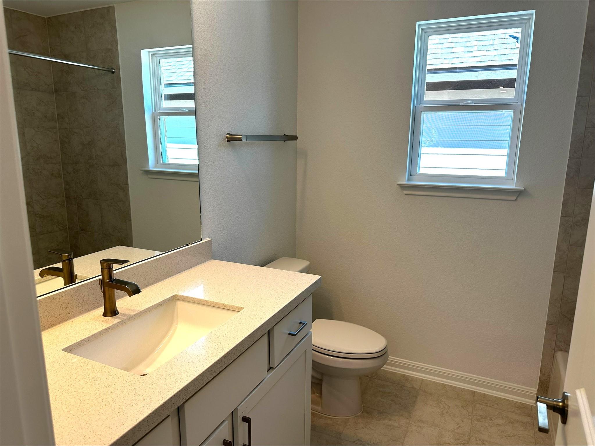 1409 Scenic Green Loop Property Photo 29
