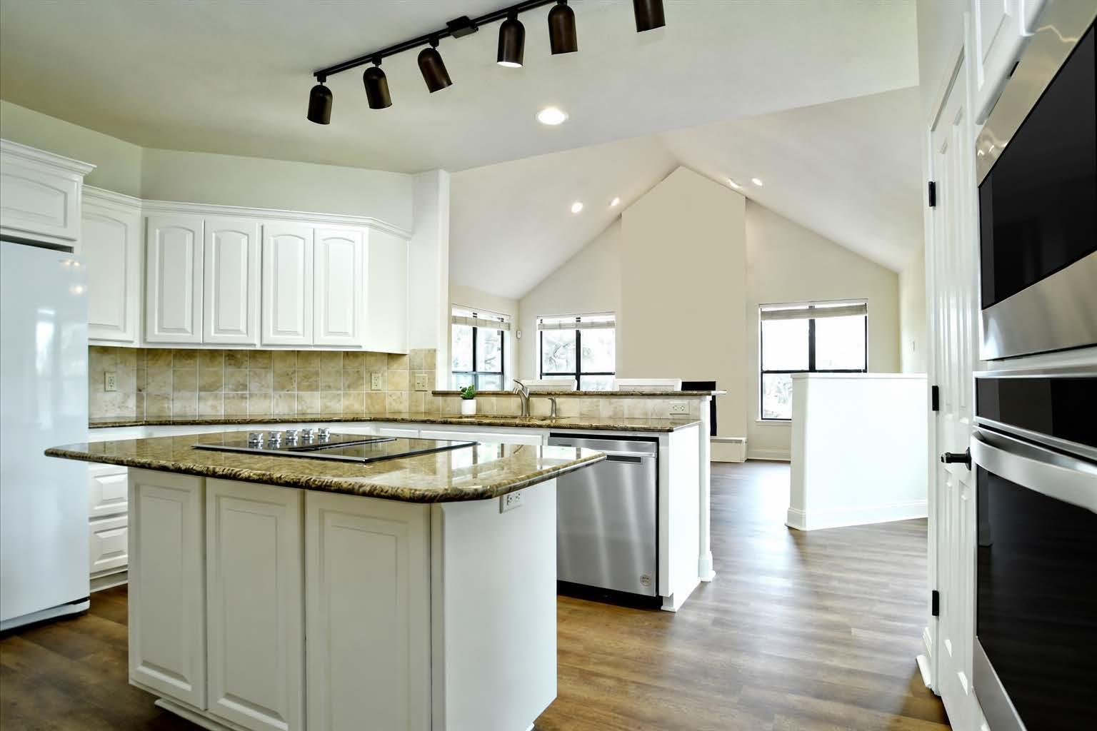 505 Vista View Trl Property Photo 11