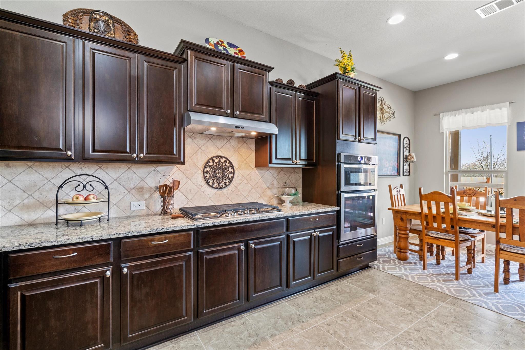 15812 Jeffs Ln Property Photo 14