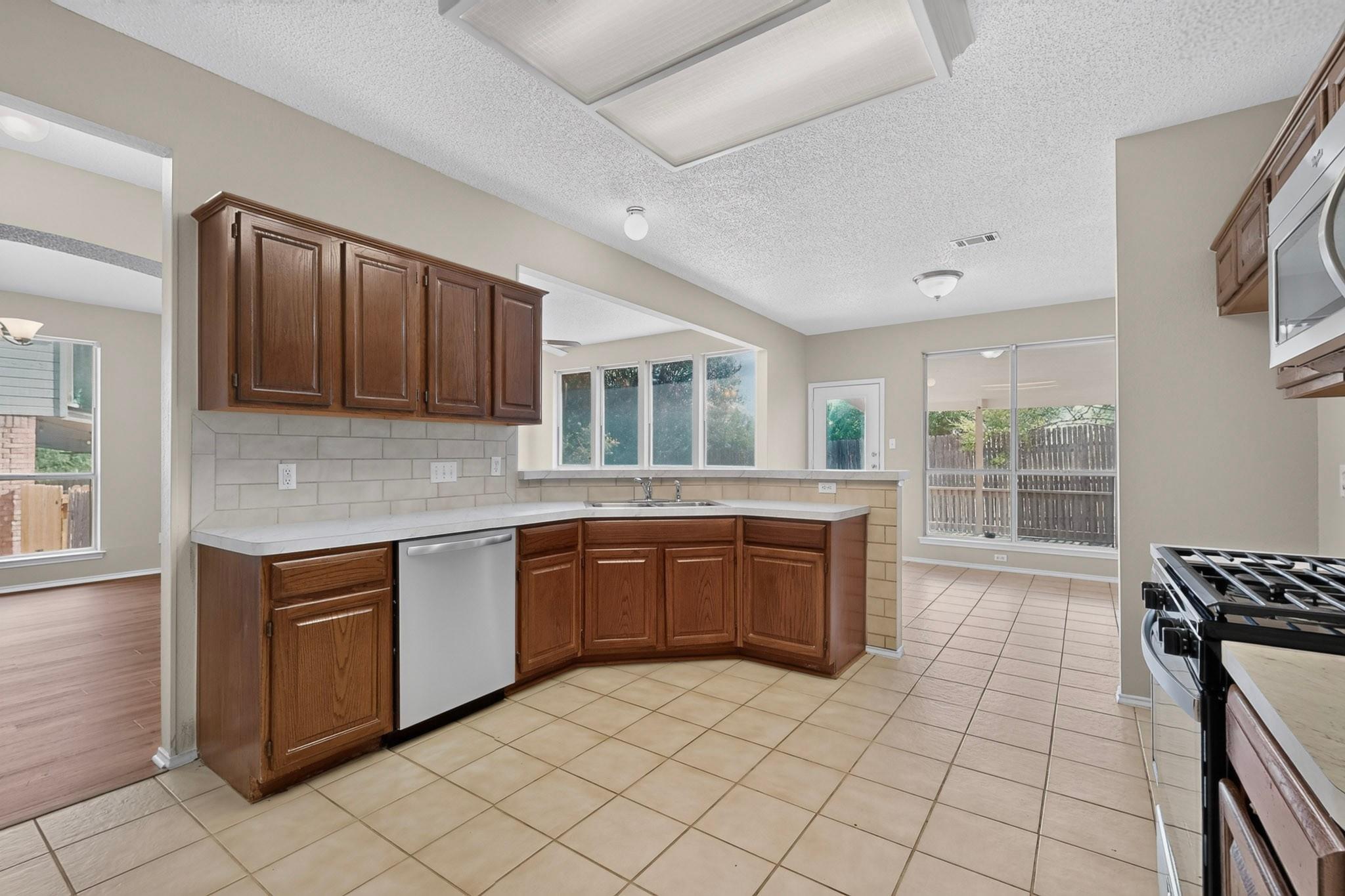 17905 Worley Dr Property Photo 15