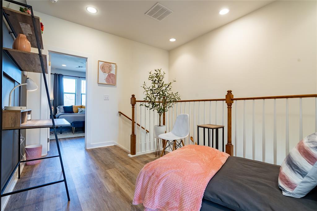 4702 Leslie Ave #a Property Photo 21