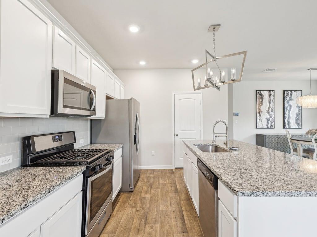 709 Bluffview Dr Property Photo 3