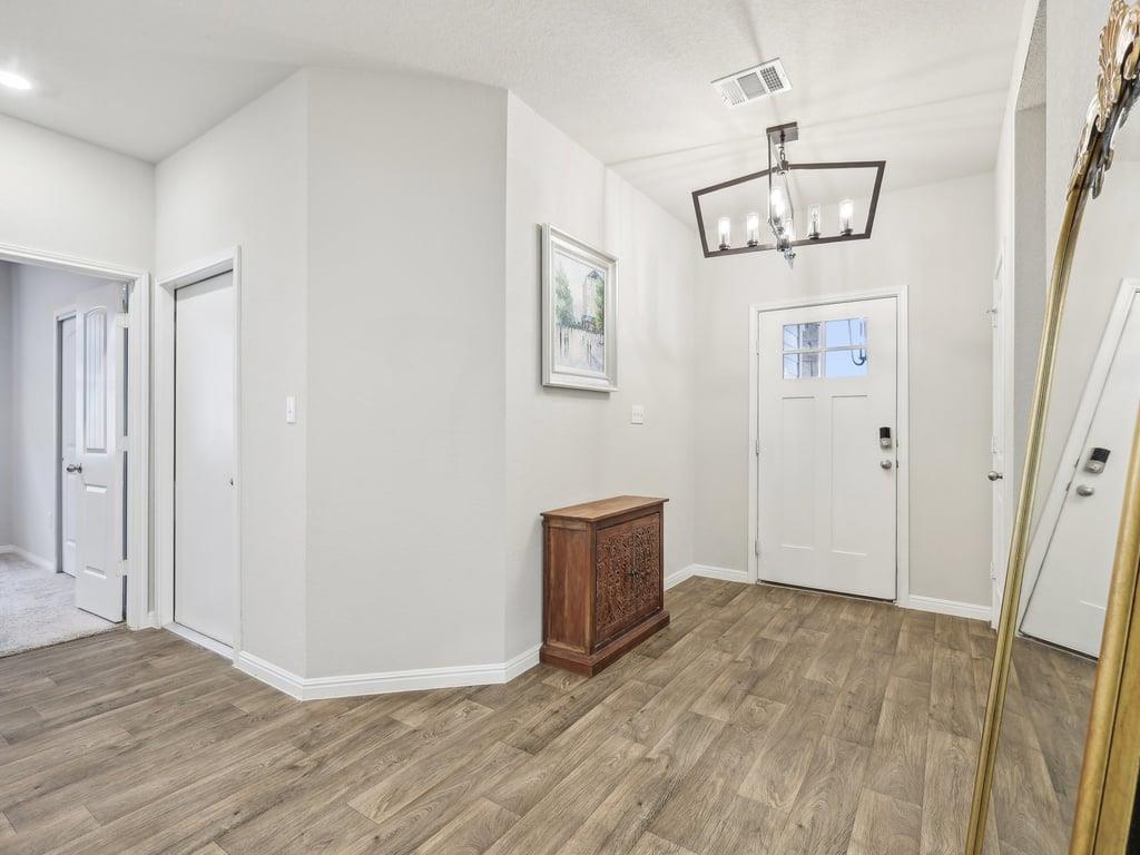 709 Bluffview Dr Property Photo 12