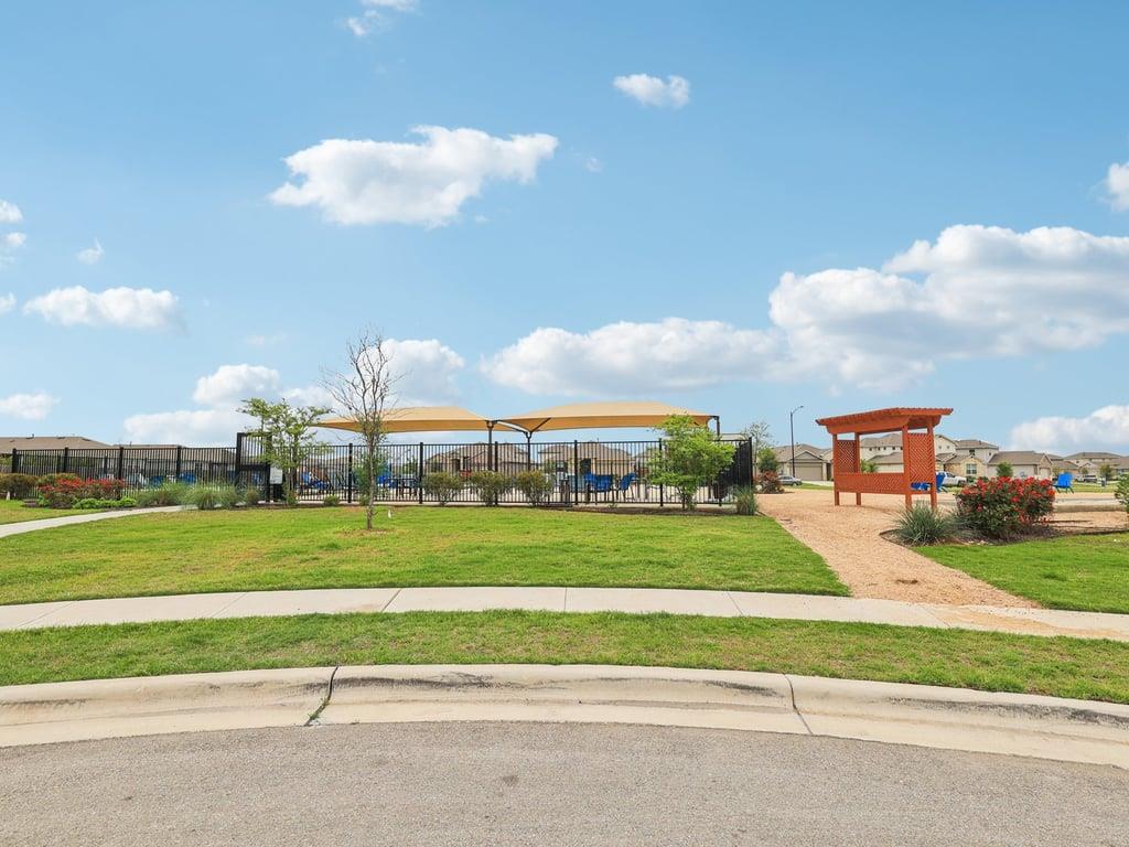 709 Bluffview Dr Property Photo 31