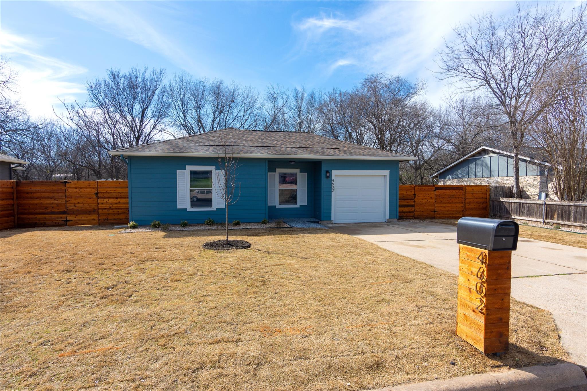 4602 Bundyhill Dr Property Photo 2