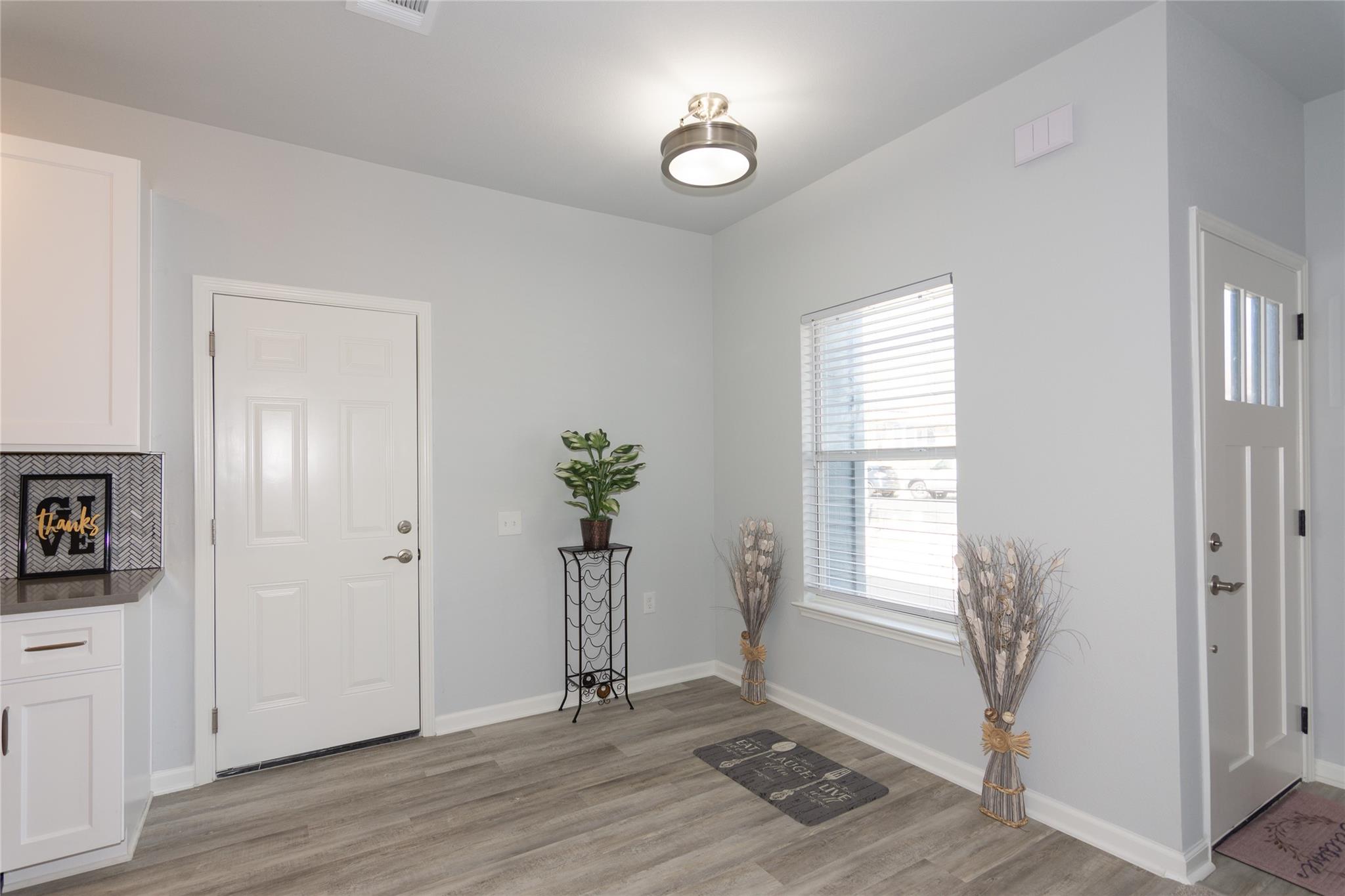 4602 Bundyhill Dr Property Photo 11