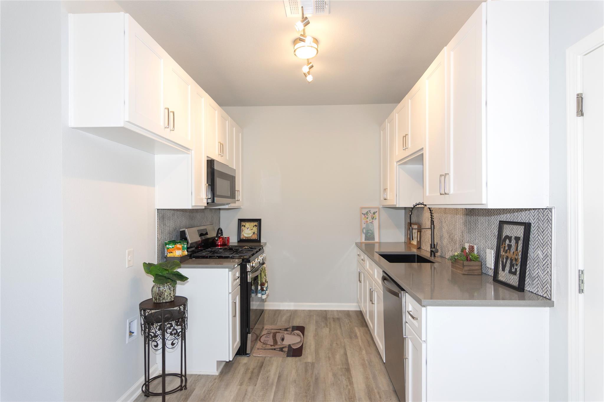 4602 Bundyhill Dr Property Photo 16