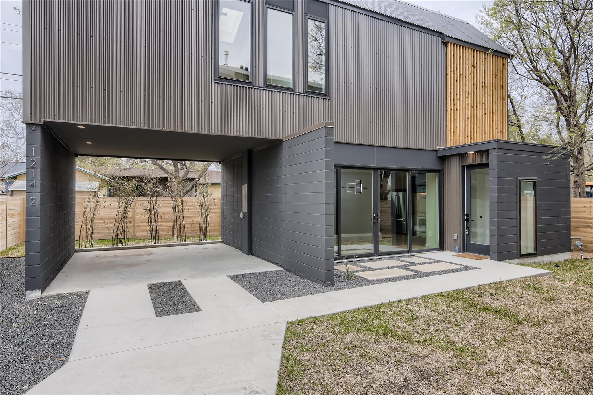 1214 Pasadena Dr #unit 2 Property Photo 1