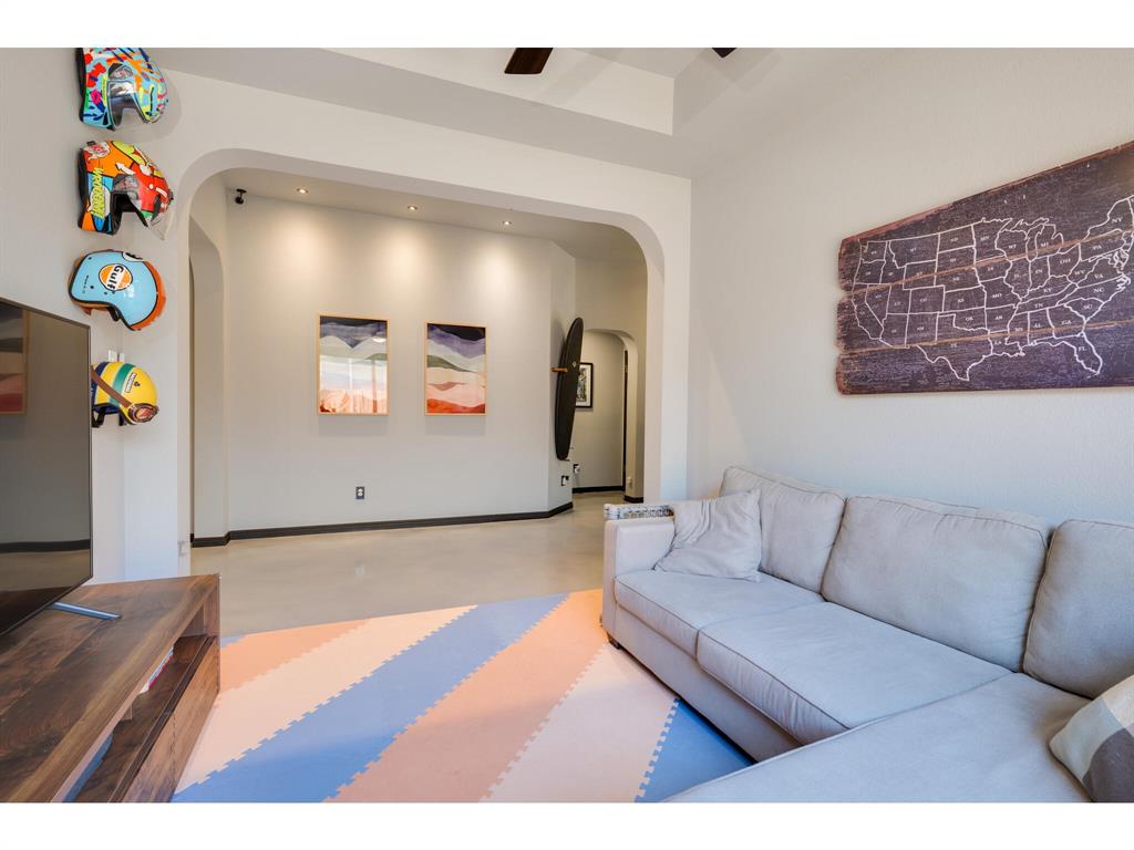 13401 Anarosa Loop Property Photo 8