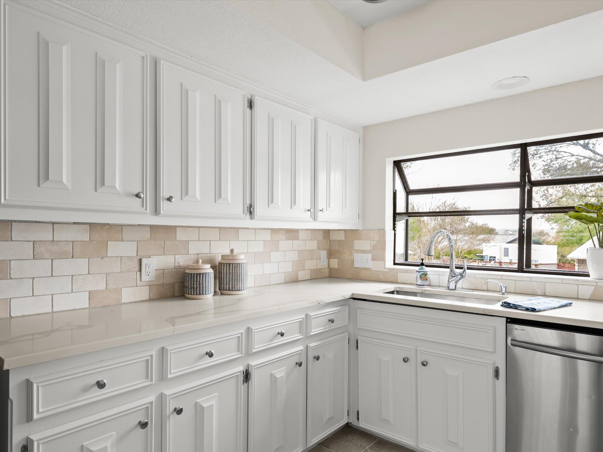 10404 Spicewood Mesa Property Photo 11