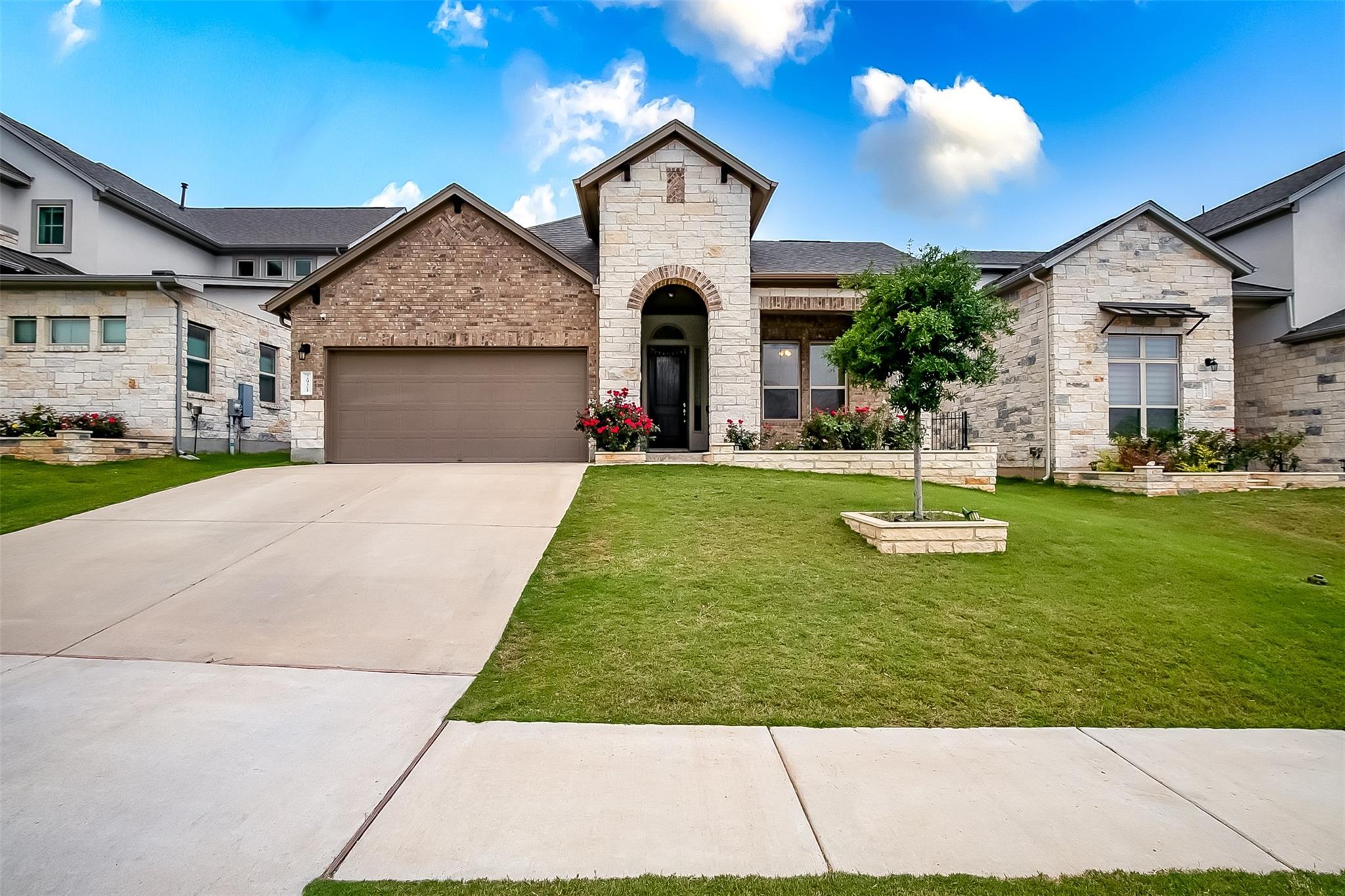 2921 Zelma Dr Property Photo