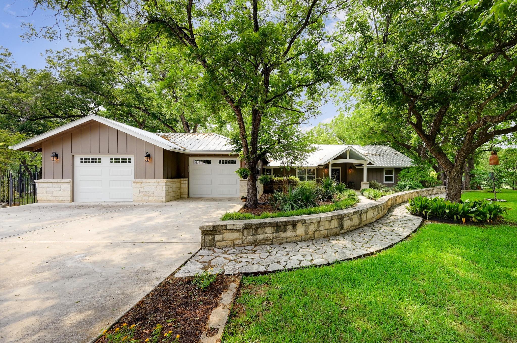 1020 River Rd Property Photo