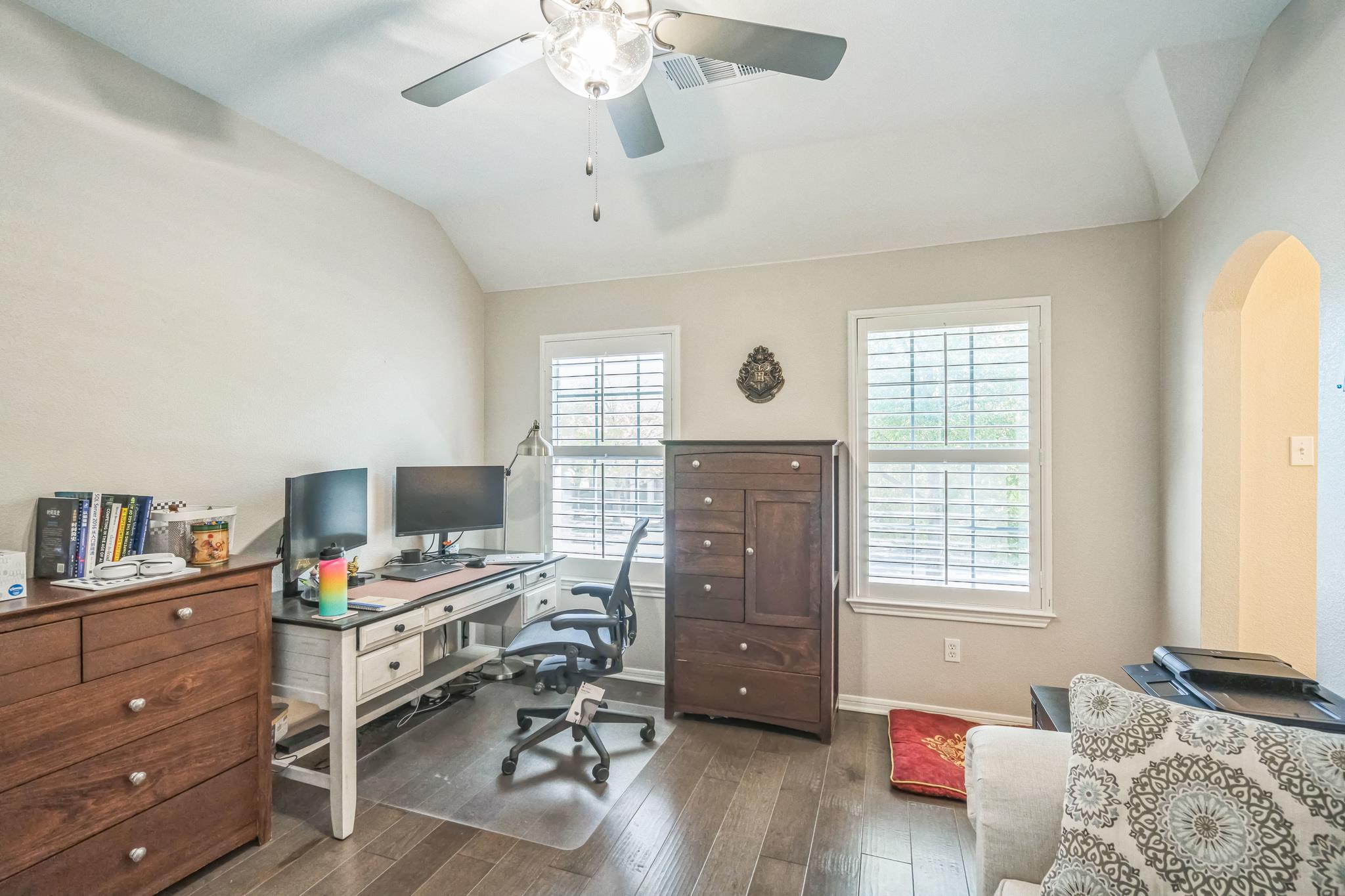 1304 Horseback Holw Property Photo 16