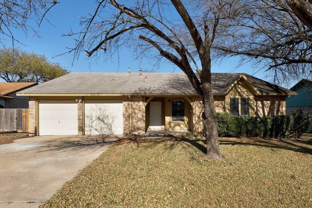 1214 Doonesbury Dr Property Photo 1