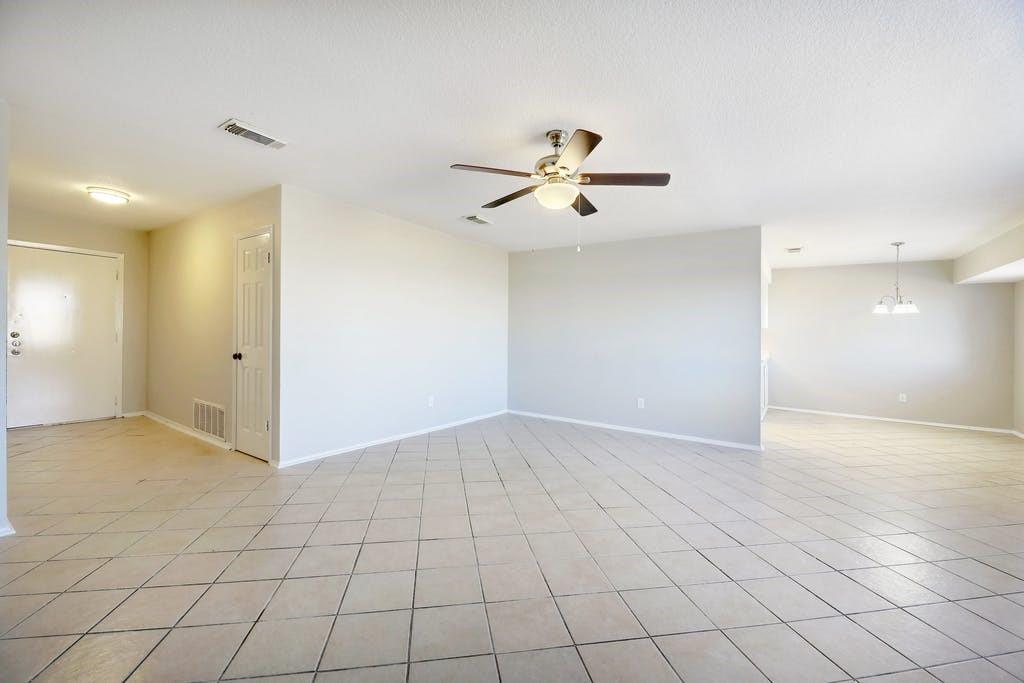 1214 Doonesbury Dr Property Photo 7