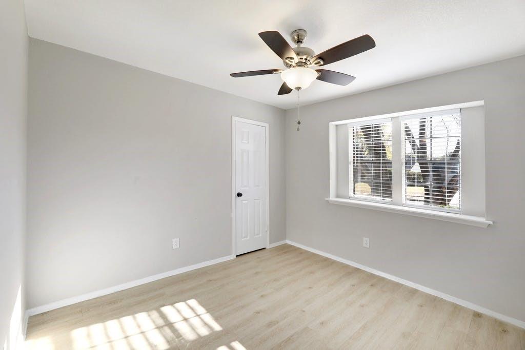 1214 Doonesbury Dr Property Photo 18