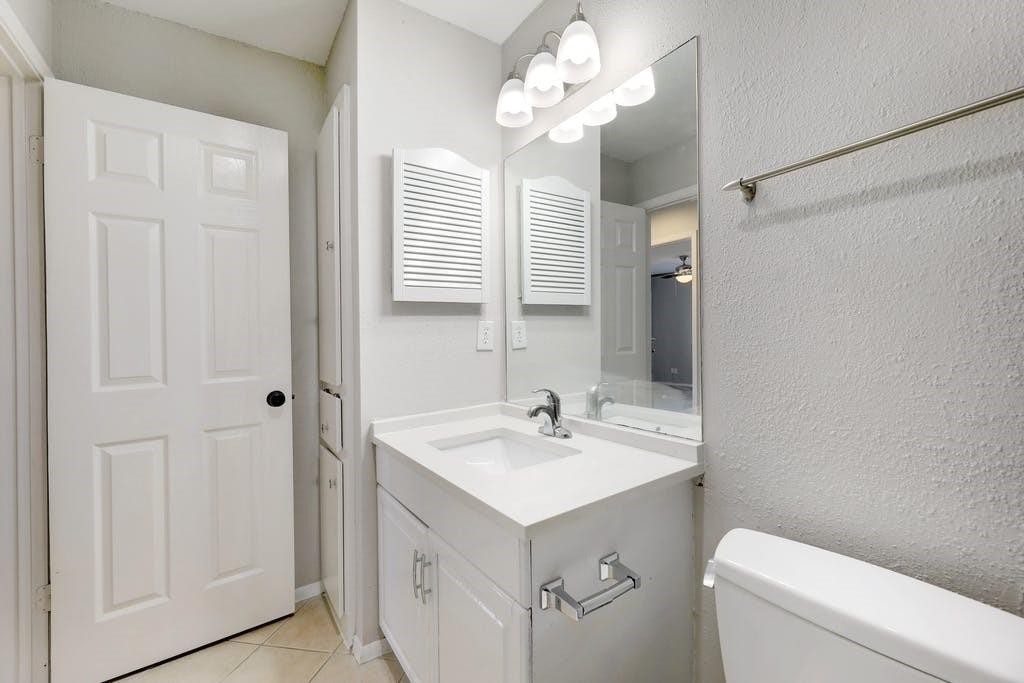 1214 Doonesbury Dr Property Photo 22
