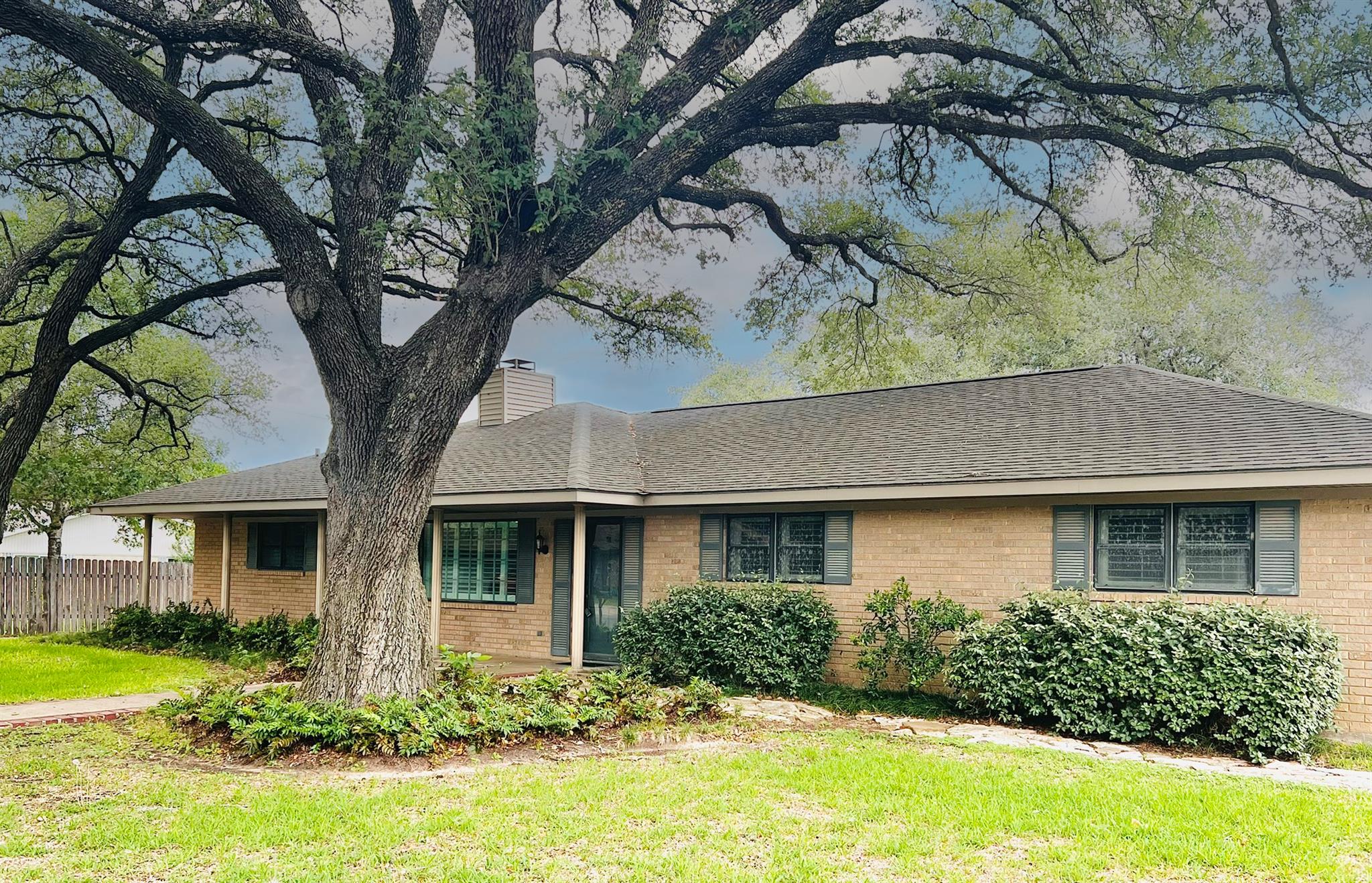 736 Sarah Jo ST