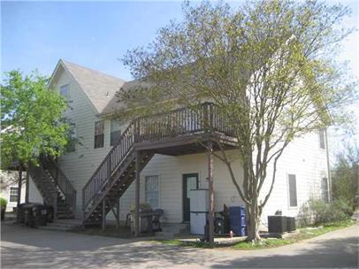 3003 Whisper Oaks Ln #b Property Photo 1