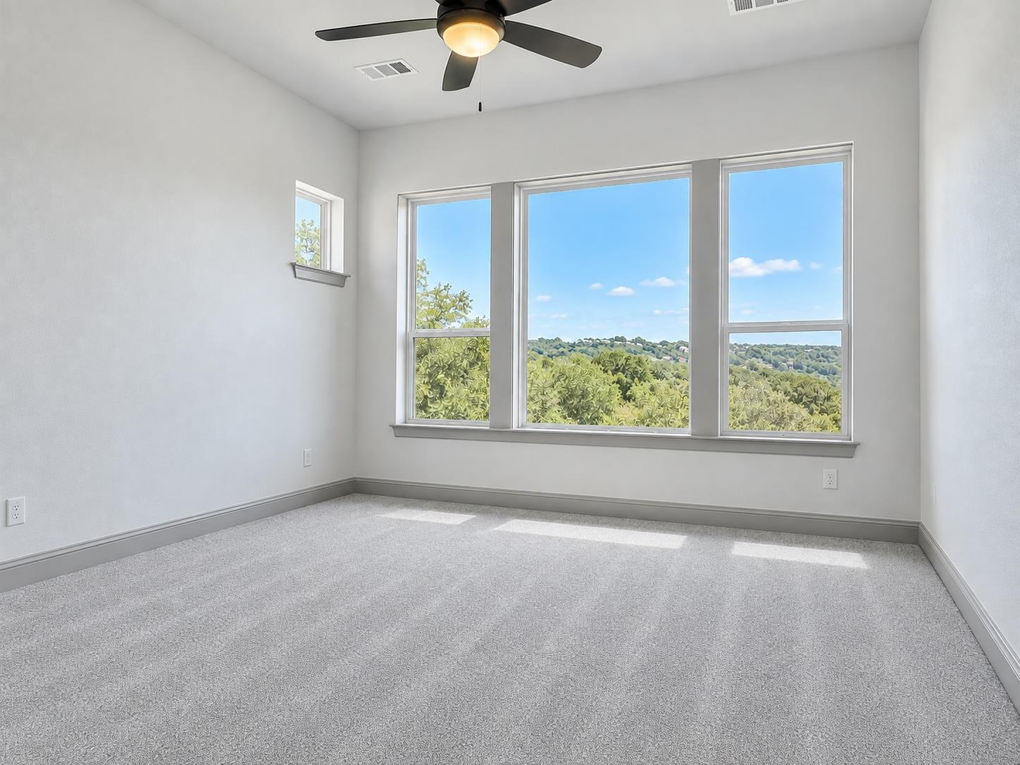 992 Hazy Hills Loop Property Photo 14
