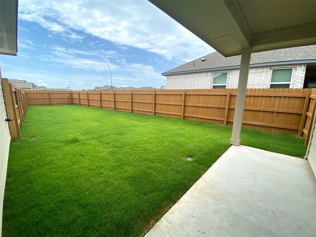 111 Dedina Dr Property Photo 20