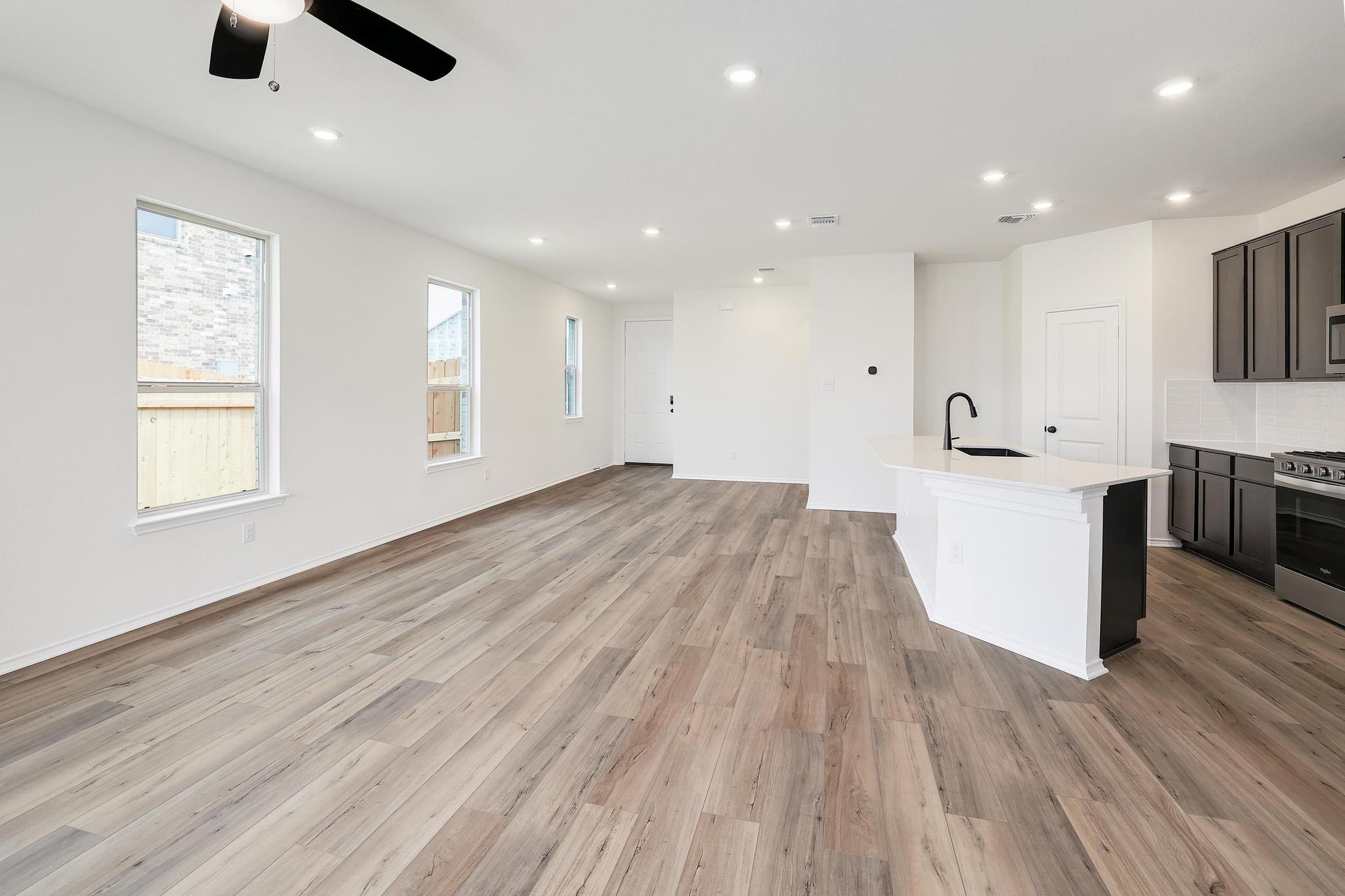 4923 Mozzafiato Ln Property Photo 5