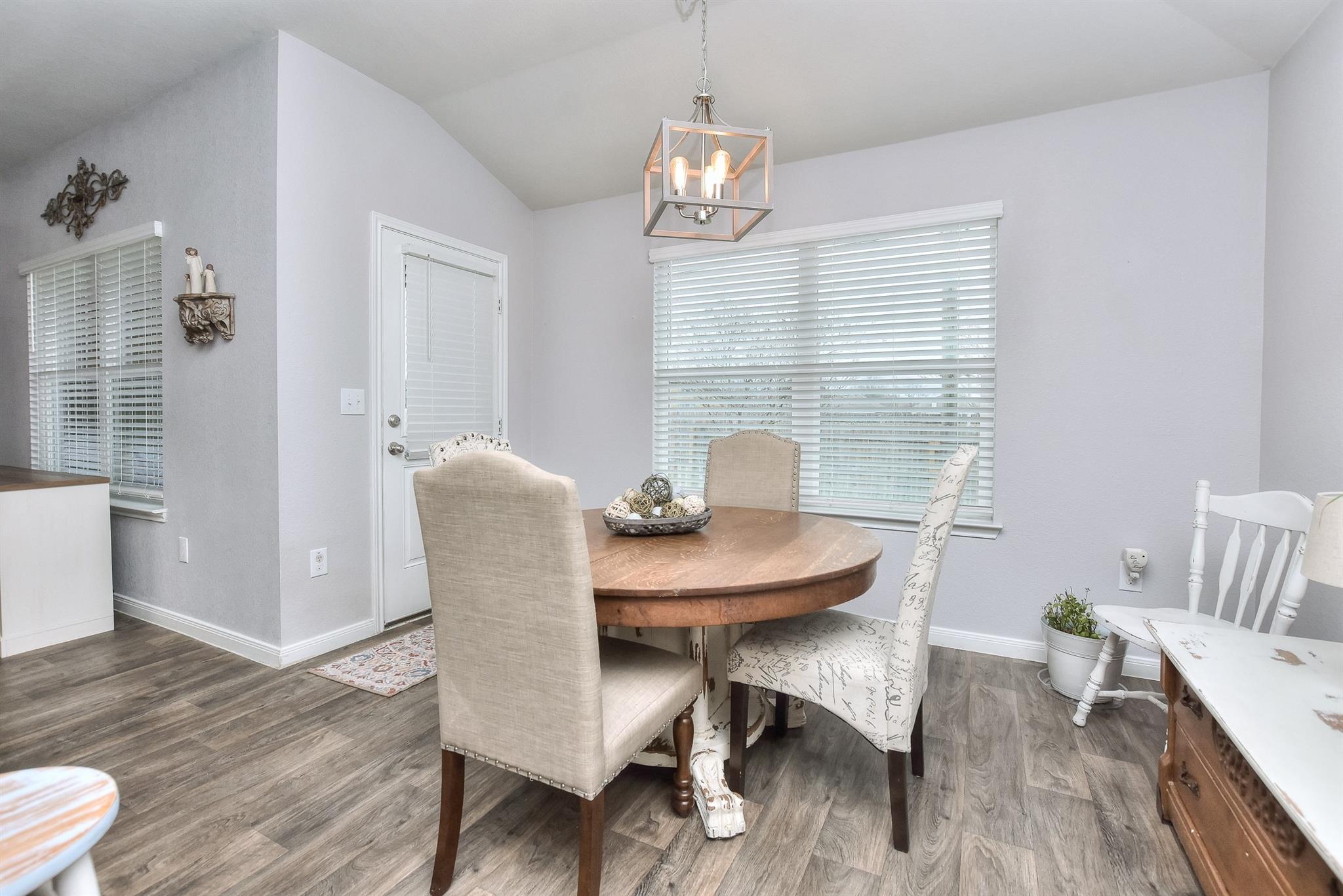 100 Seaholm Ln Property Photo 11