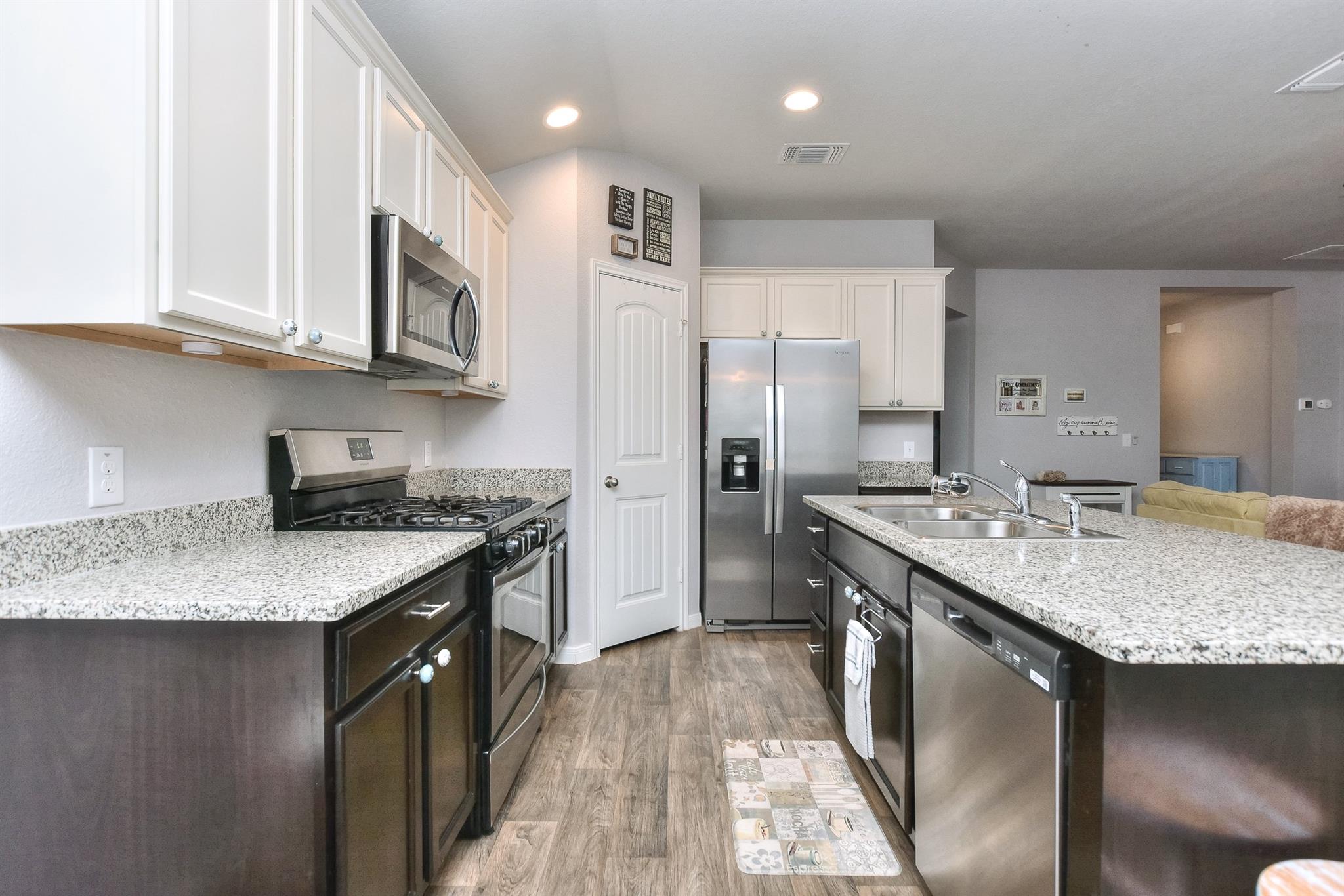 100 Seaholm Ln Property Photo 13