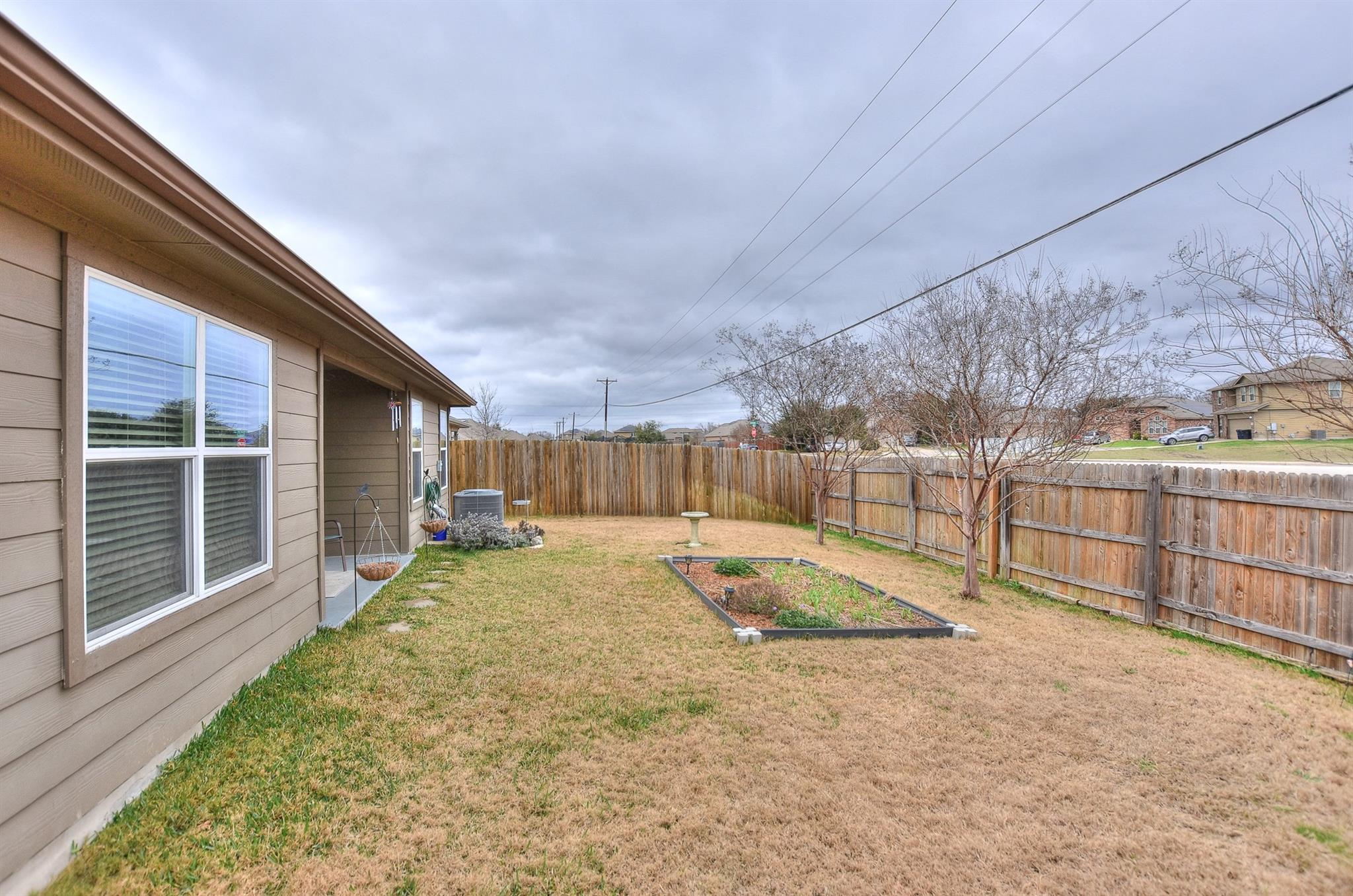100 Seaholm Ln Property Photo 22