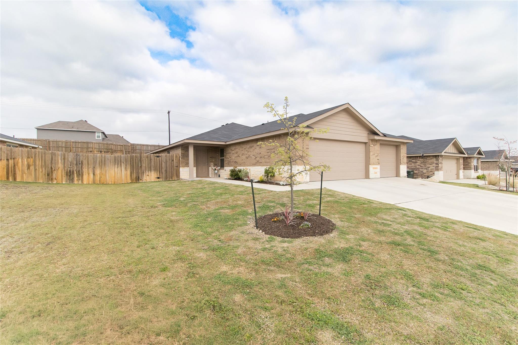 1715 Dryden Ave Property Photo 4