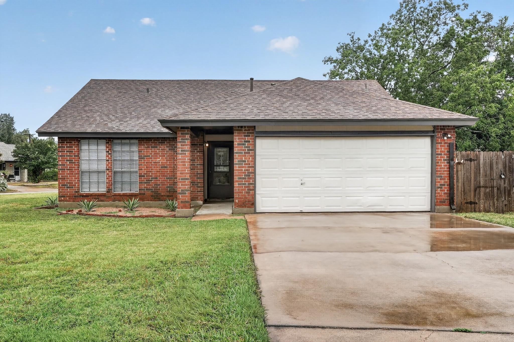 1509 Taron Dr Property Photo 1