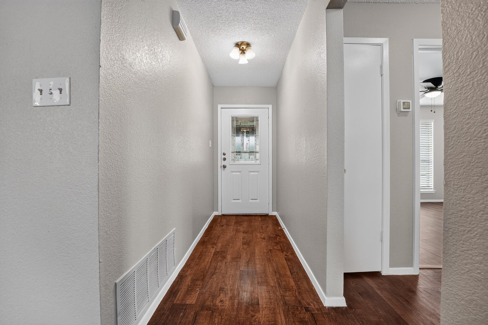 1509 Taron Dr Property Photo 3
