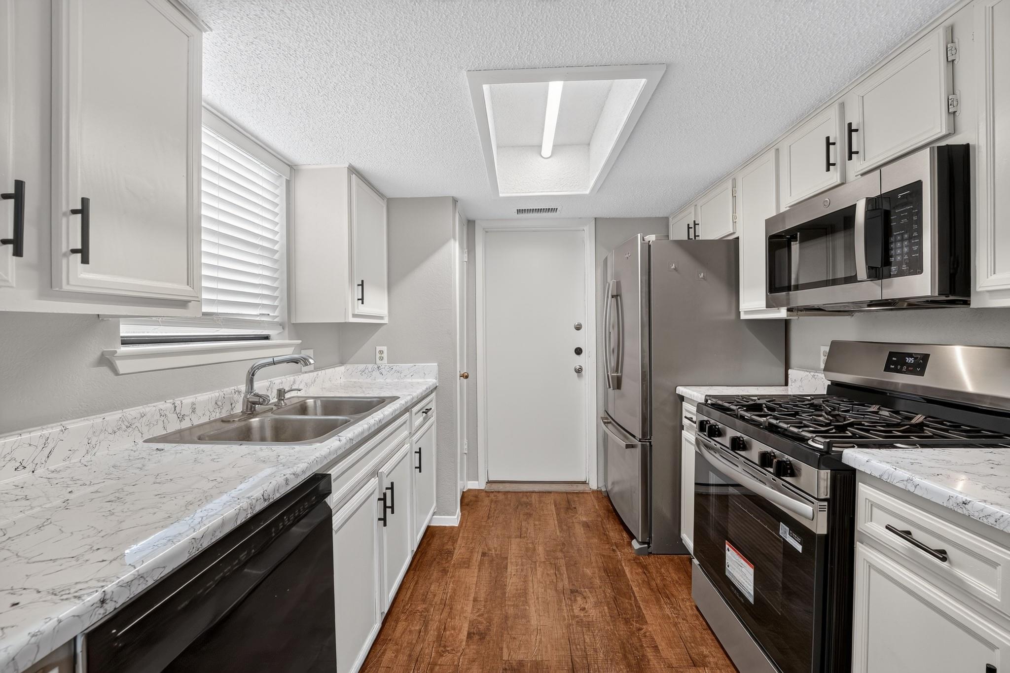 1509 Taron Dr Property Photo 11