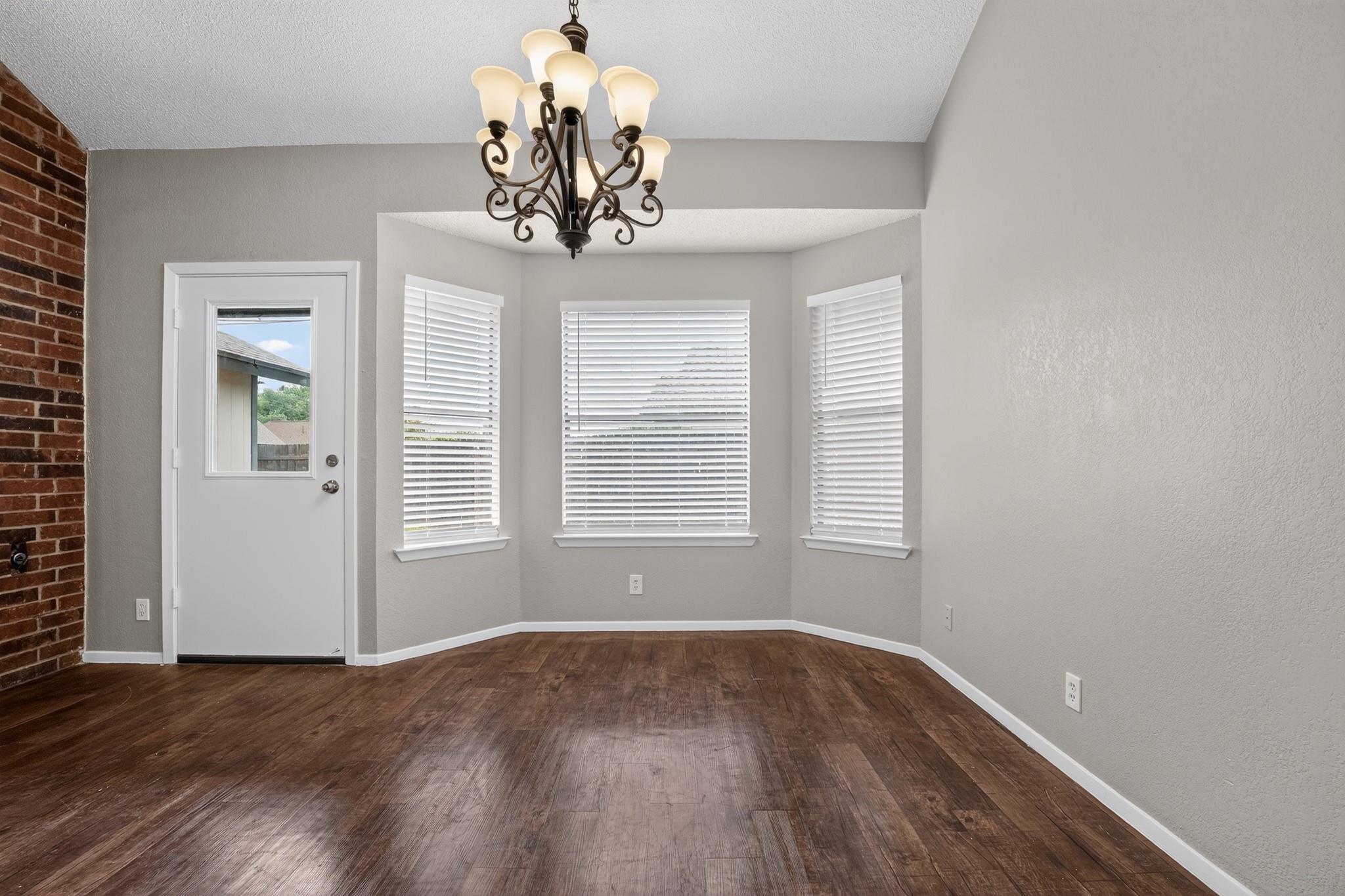 1509 Taron Dr Property Photo 13