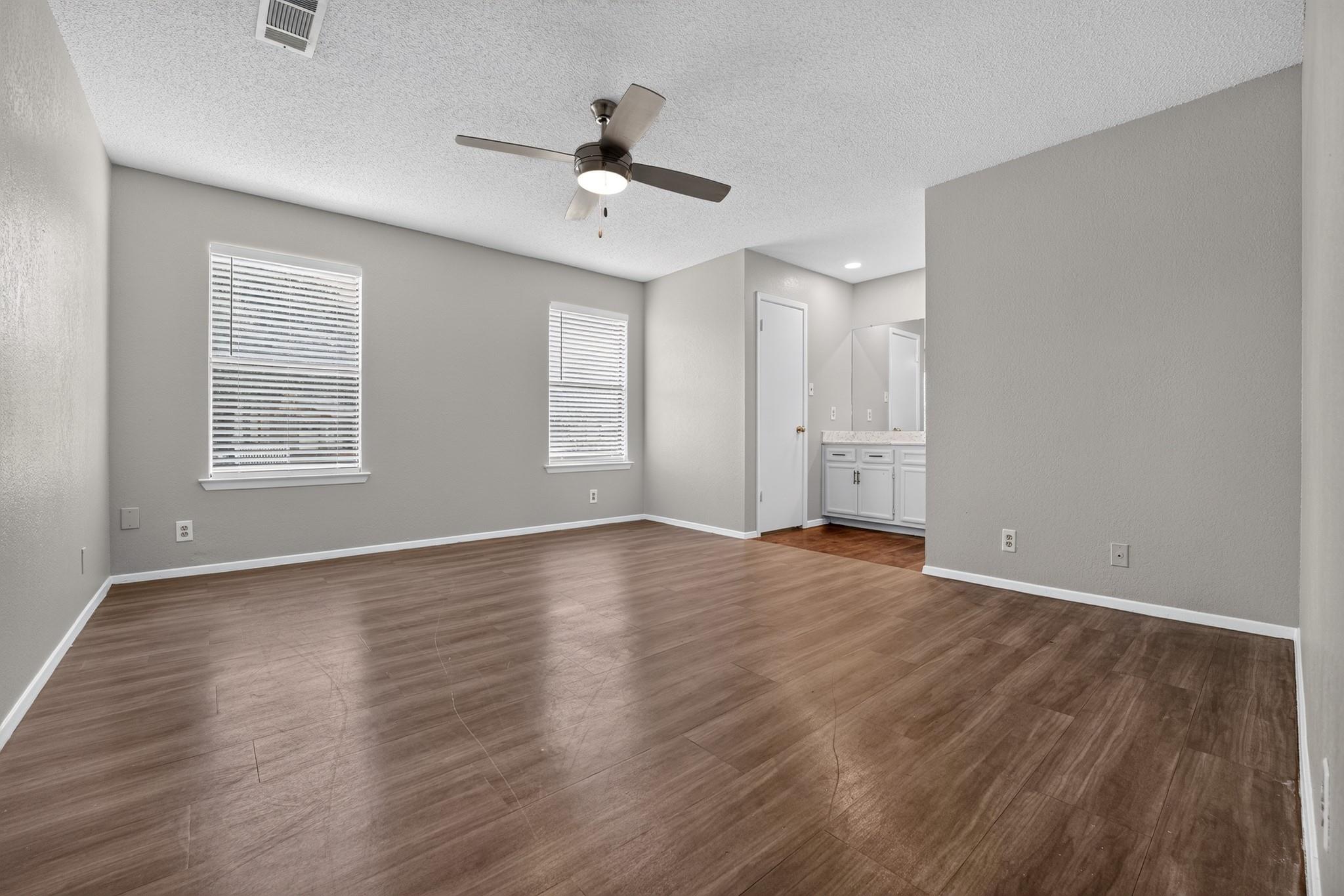 1509 Taron Dr Property Photo 16
