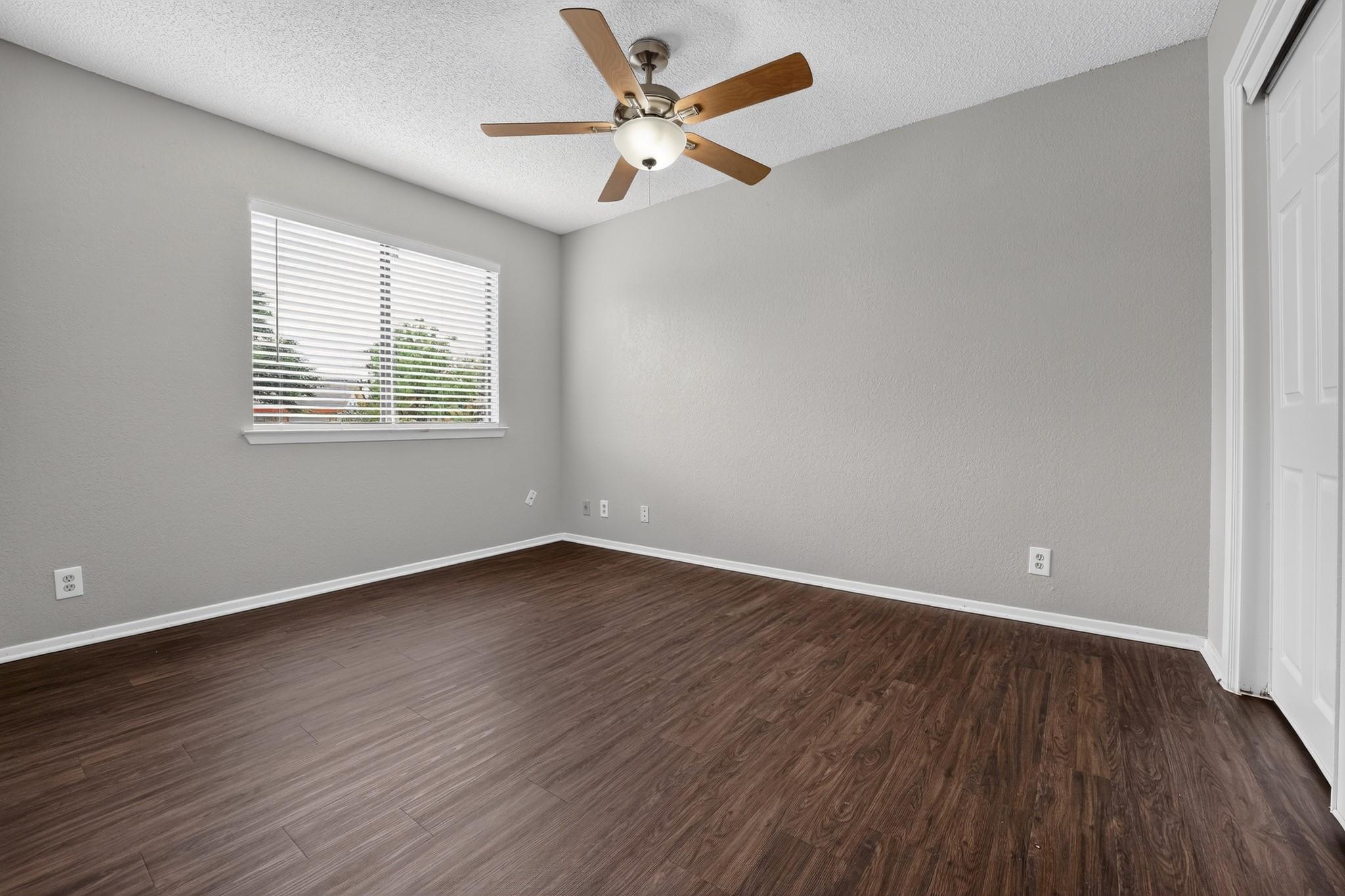 1509 Taron Dr Property Photo 17