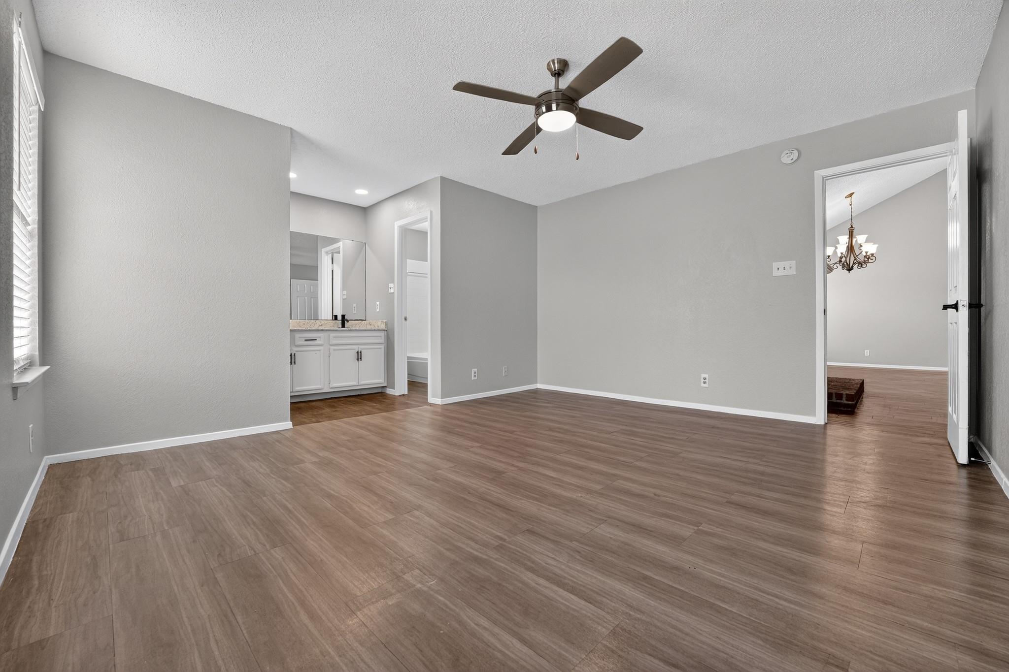 1509 Taron Dr Property Photo 18