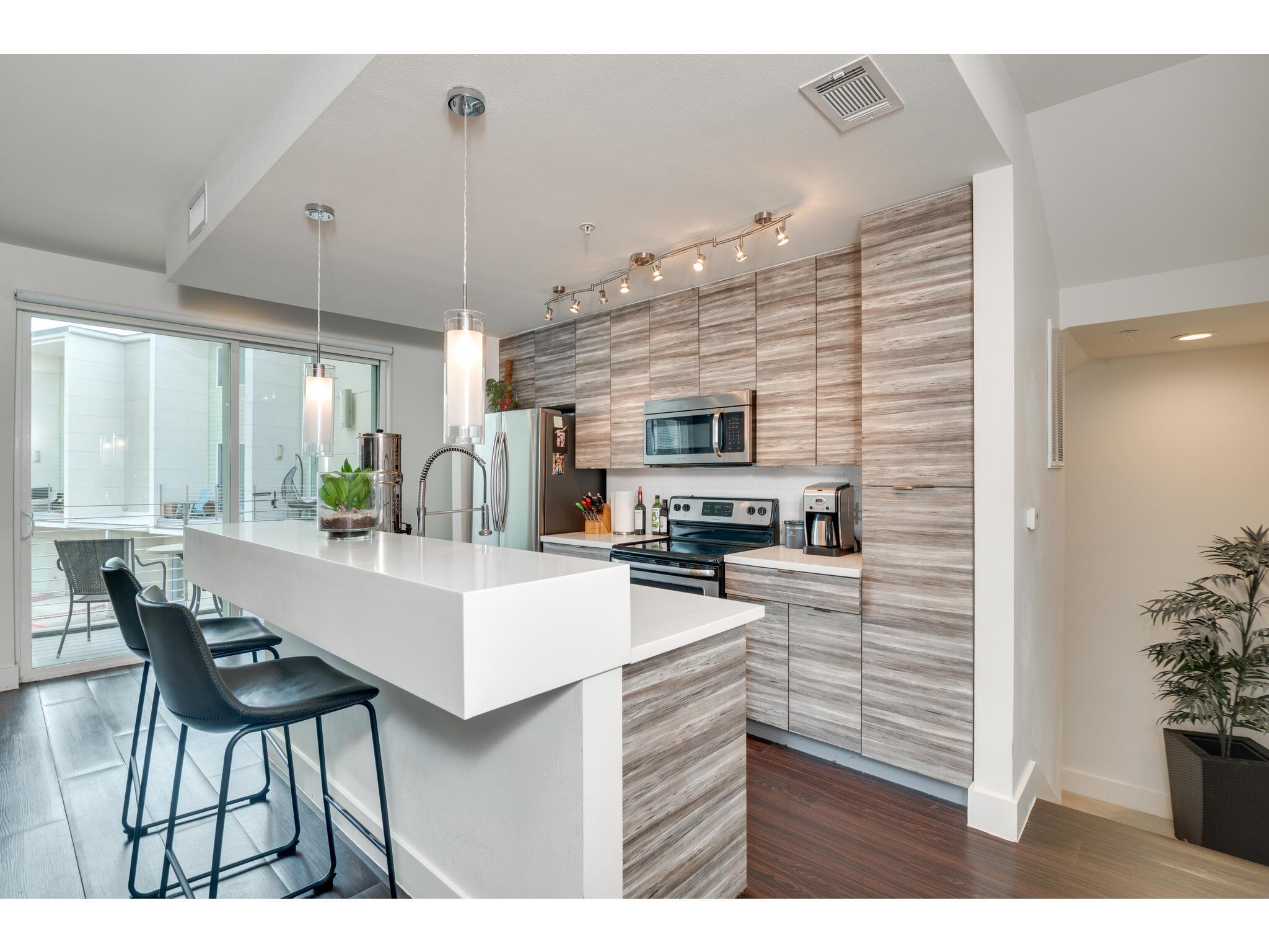 604 N Bluff Dr 125 Property Photo 5