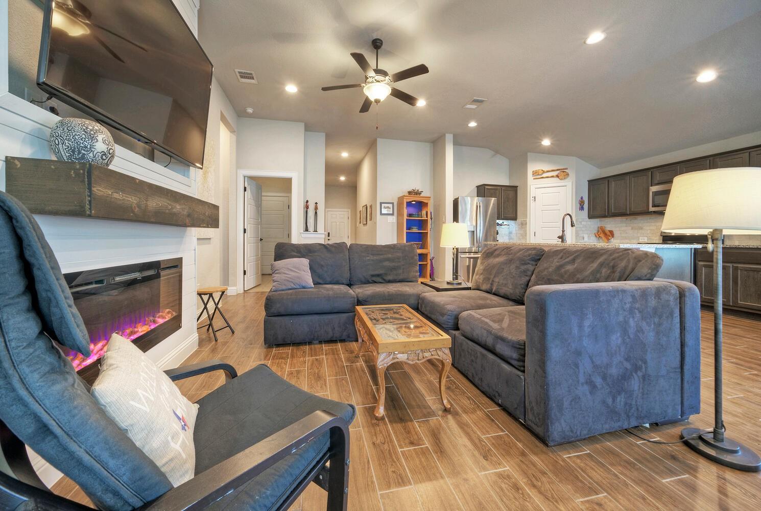 21707 Crystal Way Property Photo 6