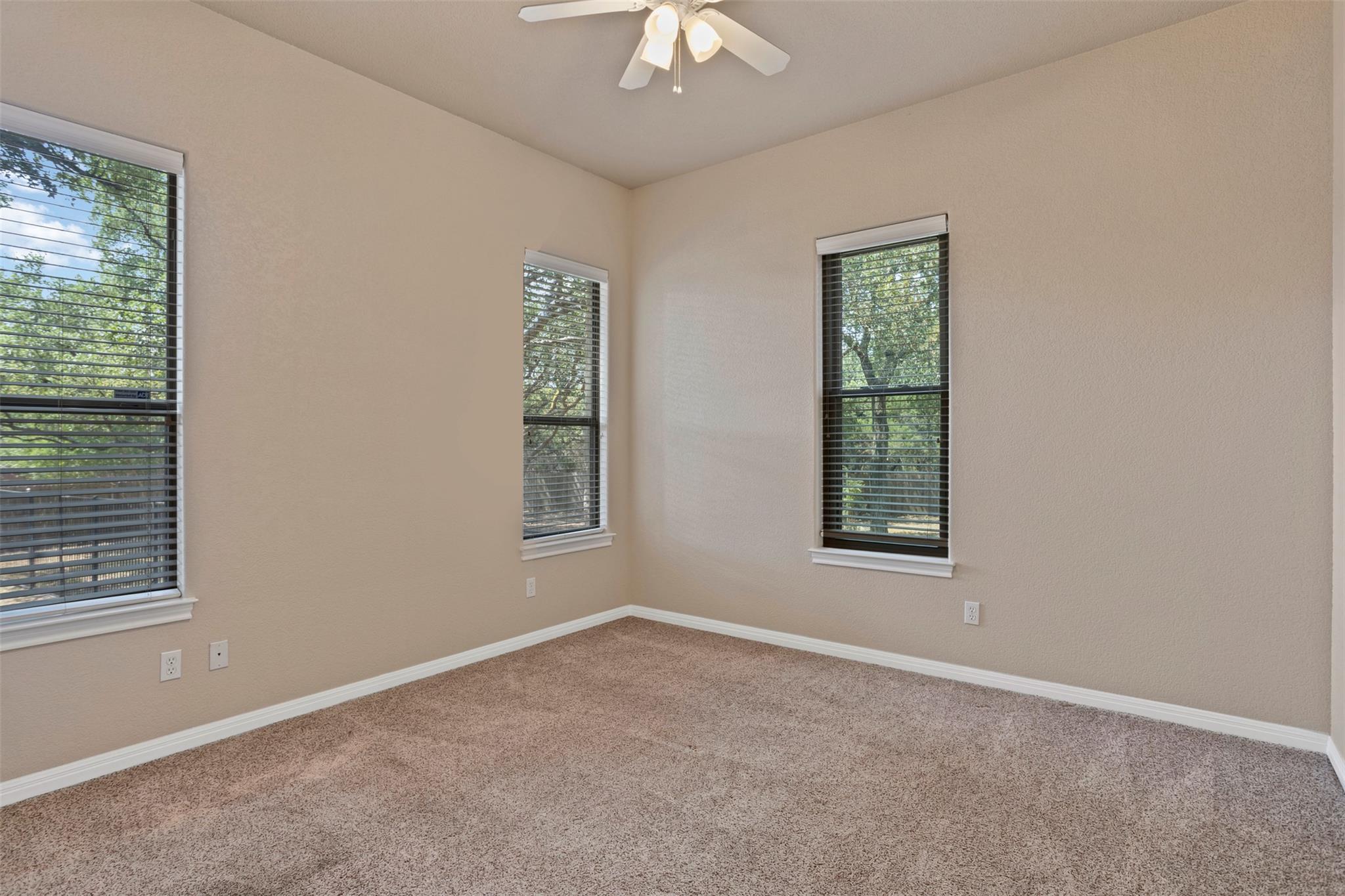 107 Hallie Ct Property Photo 25