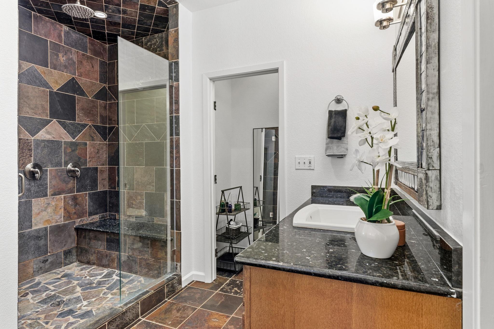 8501 Persimmon Grv Property Photo 18